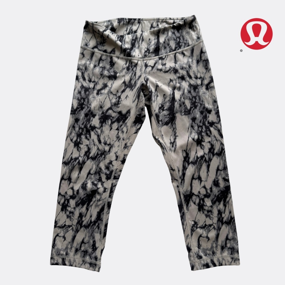 Lululemon Capri Leggings – Beige Marble Print – Women's Size 6